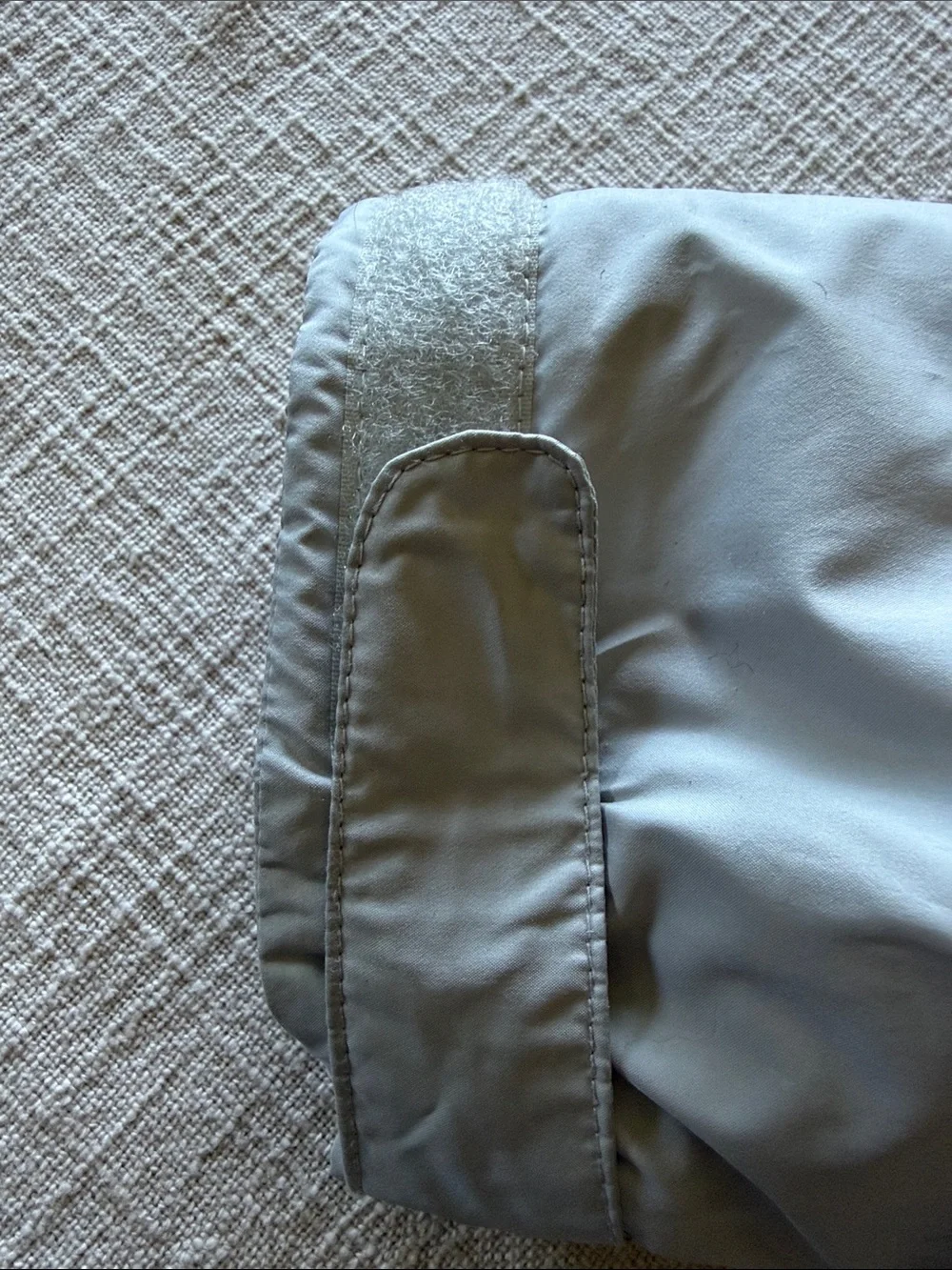 Columbia  women ' s Light Gray Jacket with Purple Accents Size 1X